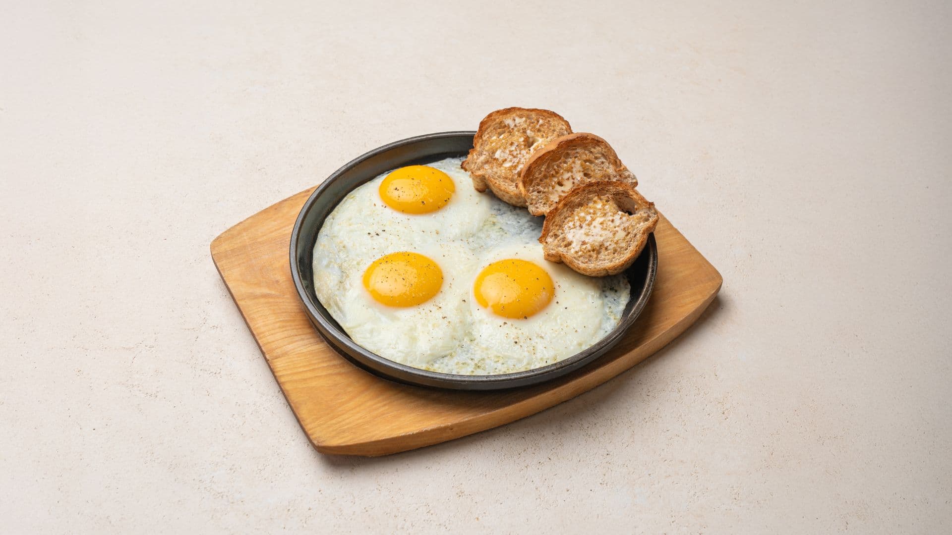 3 Egg Sunny Side Up
