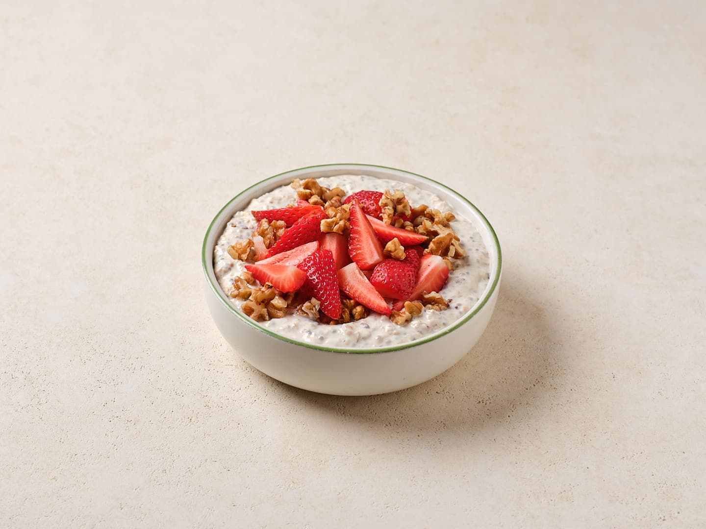 Overnight Oats with Strawberries & Walnuts
